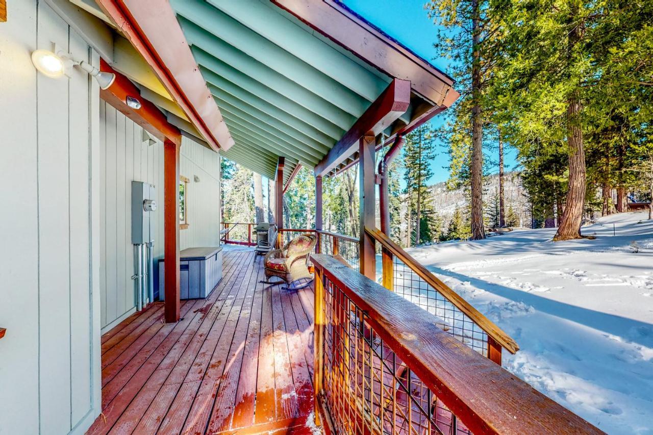 Yosemite West Family Chalet Villa Exterior photo